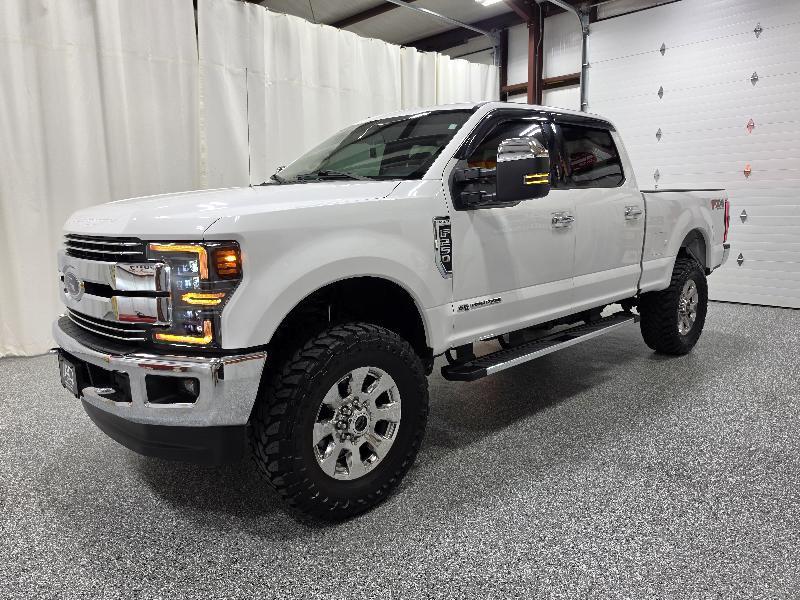 Ford Super Duty F-250 SRW Lariat 4WD Crew Cab 6.75' Box 2017