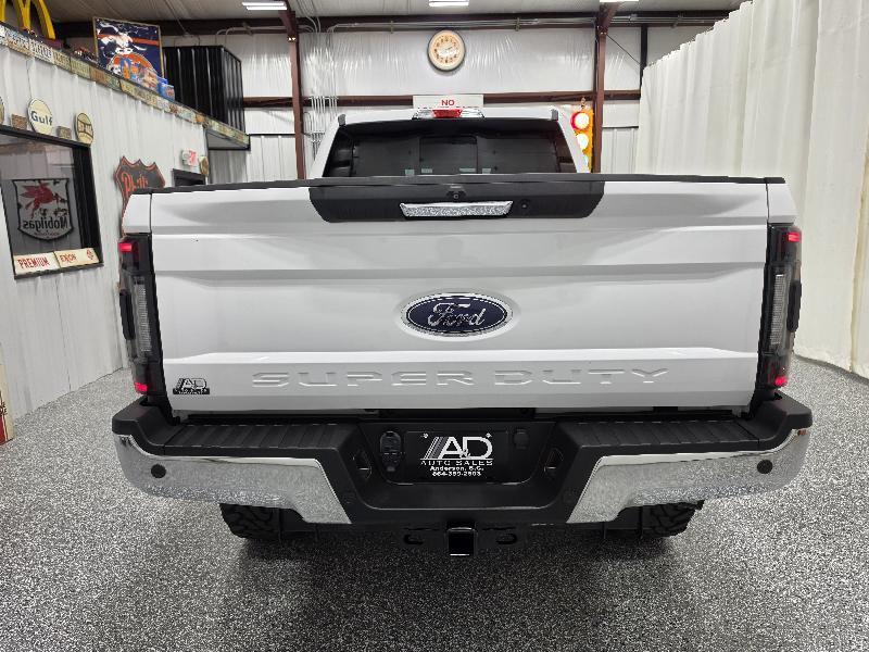 Ford Super Duty F-250 SRW Lariat 4WD Crew Cab 6.75' Box 2017