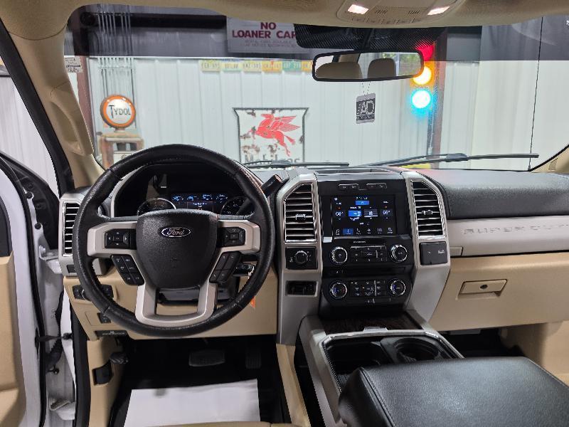 Ford Super Duty F-250 SRW Lariat 4WD Crew Cab 6.75' Box 2017