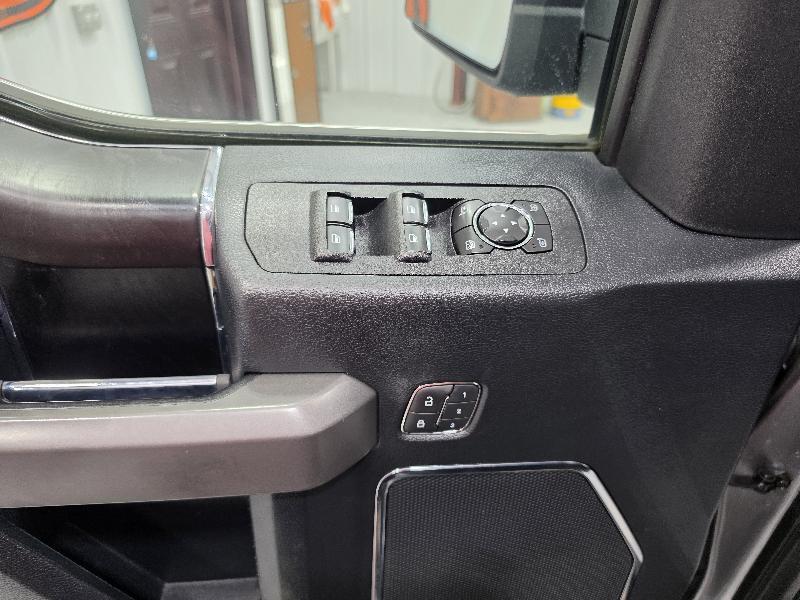 Ford F-150 2WD SuperCrew 145" Platinum 2020