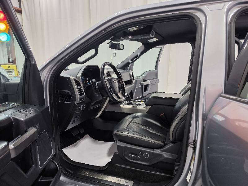 Ford F-150 2WD SuperCrew 145" Platinum 2020