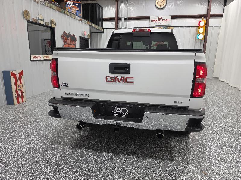 GMC Sierra 1500 4WD Crew Cab 143.5" SLT 2015