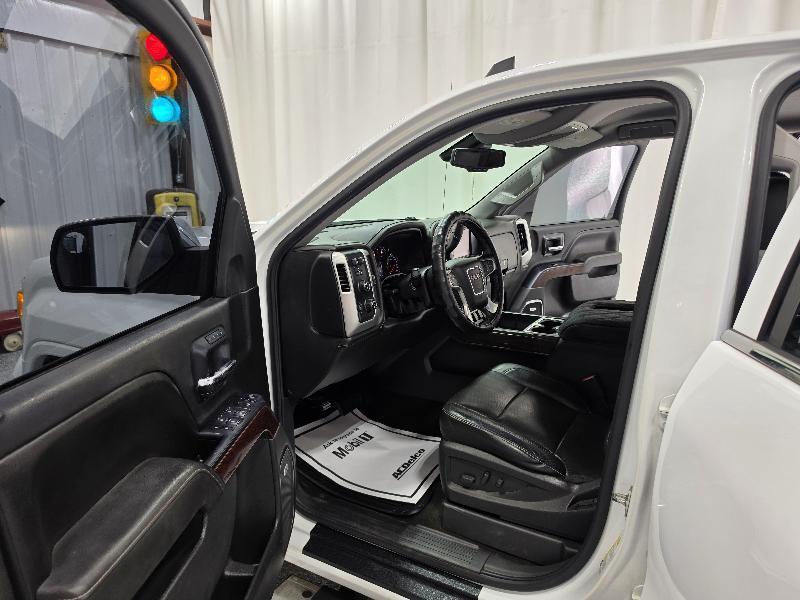 GMC Sierra 1500 4WD Crew Cab 143.5" SLT 2015