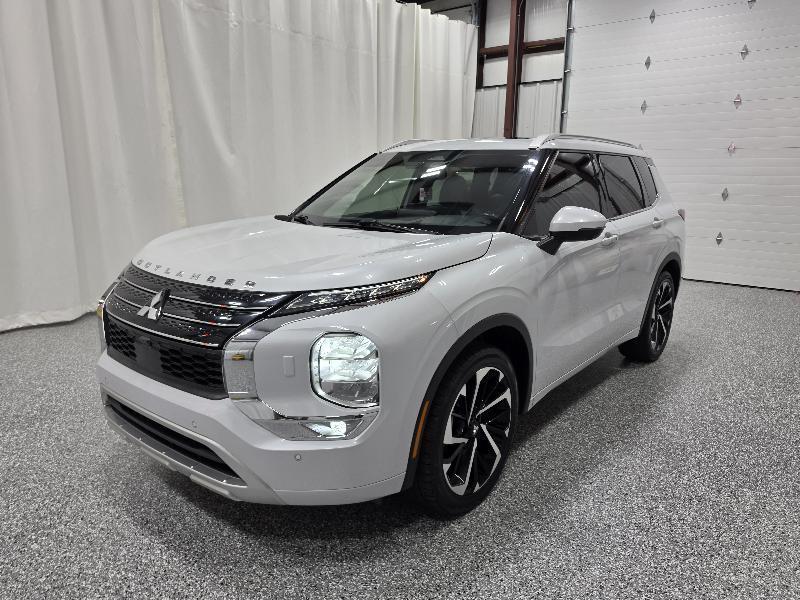 Mitsubishi Outlander SEL Launch Edition S-AWC 2022