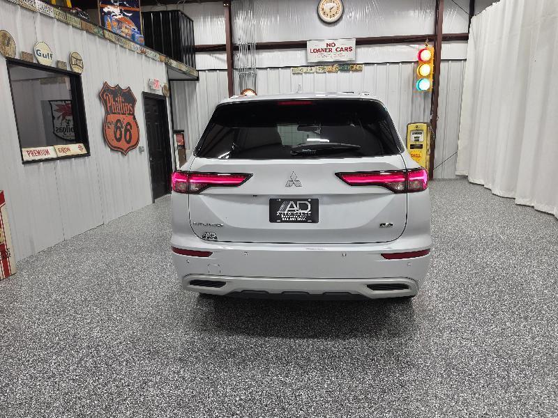 Mitsubishi Outlander SEL Launch Edition S-AWC 2022