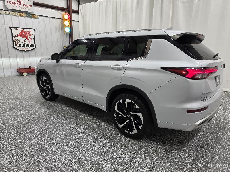 Mitsubishi Outlander SEL Launch Edition S-AWC 2022