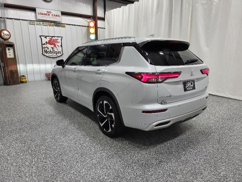 Mitsubishi Outlander SEL Launch Edition S-AWC 2022