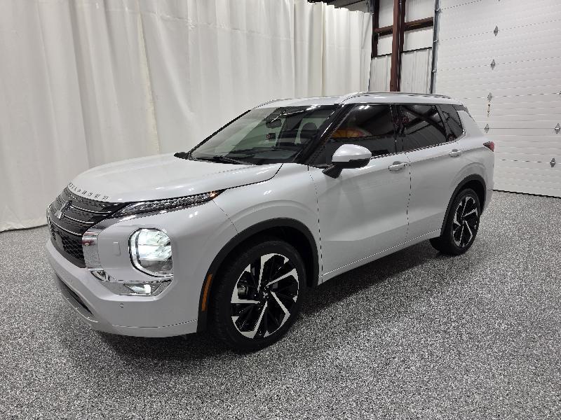 Mitsubishi Outlander SEL Launch Edition S-AWC 2022