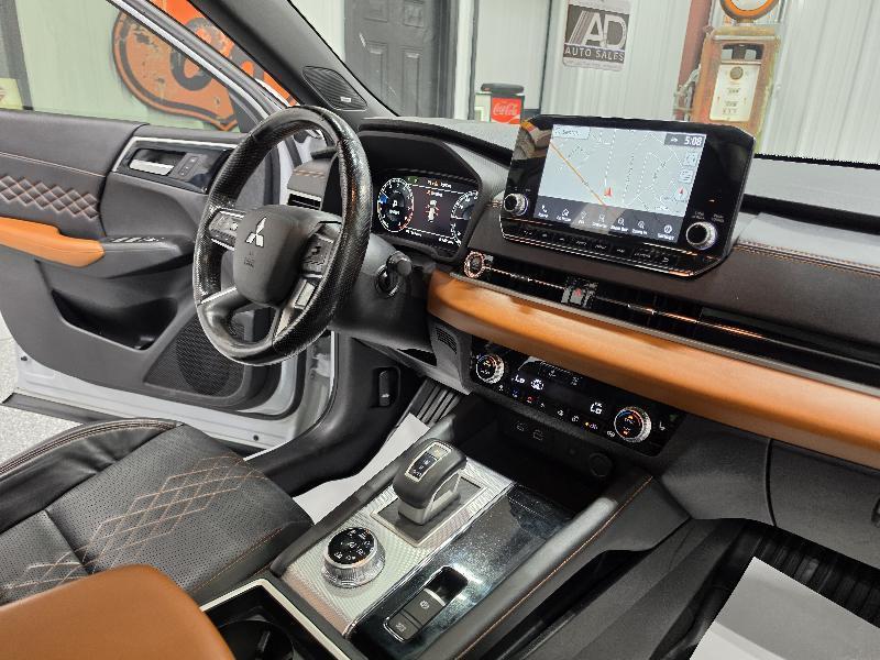 Mitsubishi Outlander SEL Launch Edition S-AWC 2022