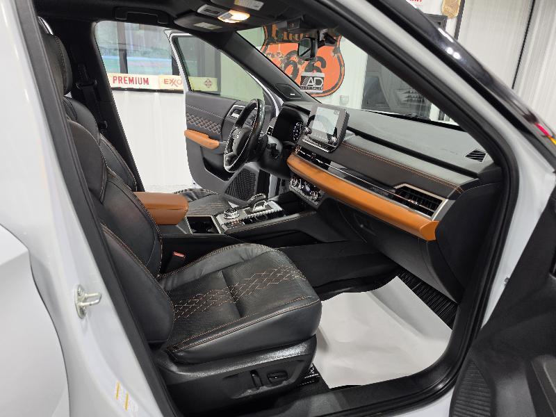 Mitsubishi Outlander SEL Launch Edition S-AWC 2022