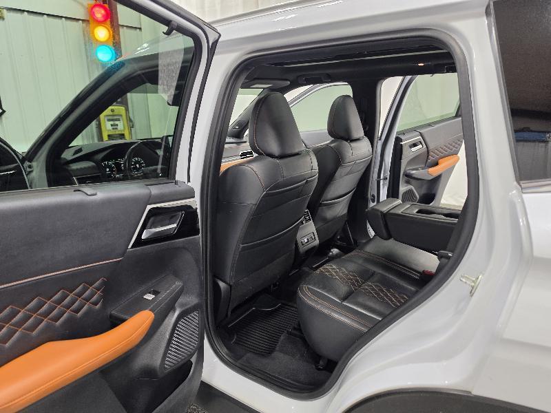 Mitsubishi Outlander SEL Launch Edition S-AWC 2022