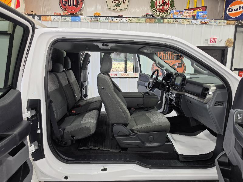 Ford F-150 2WD SuperCab 163" XLT w/HD Payload Pkg 2021