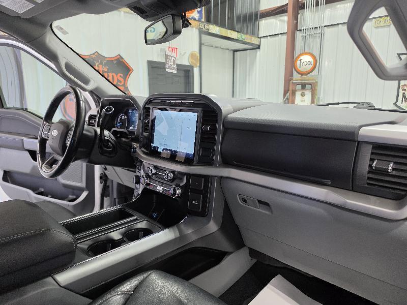 Ford F-150 4WD SuperCrew 139" XLT 2022