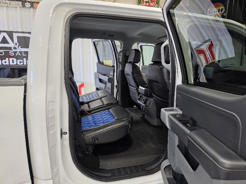 Ford F-150 4WD SuperCrew 139" XLT 2022