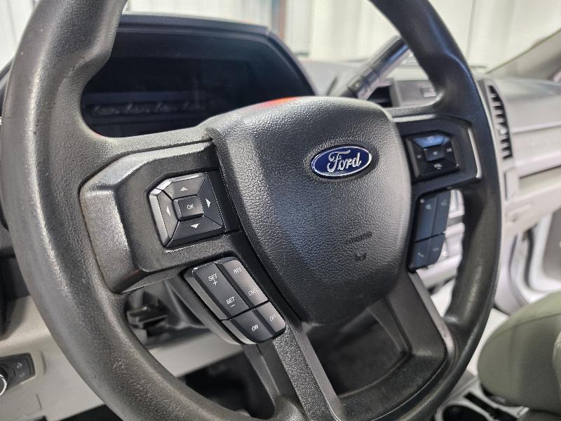 Ford Super Duty F-350 SRW XL 2WD Reg Cab 145" WB 60" CA 2019