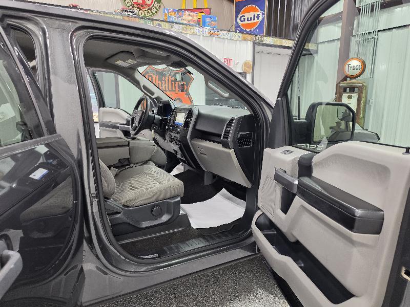 Ford F-150 2WD SuperCrew 145" XLT 2020