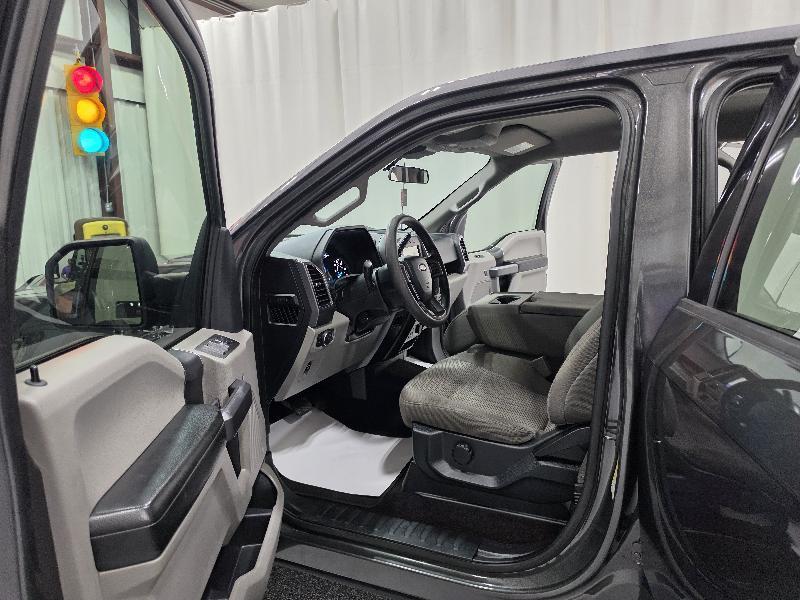 Ford F-150 2WD SuperCrew 145" XLT 2020