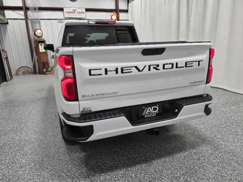 Chevrolet Silverado 1500 4WD Crew Cab 147" Custom 2020
