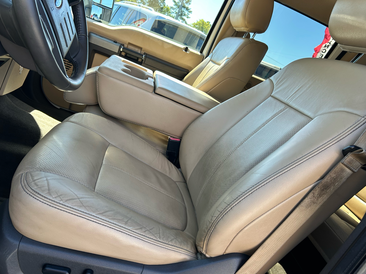 Ford Super Duty F-250 SRW 4WD Crew Cab 156" Platinum 2013 Ford Super Duty F-250 SRW 4WD Crew Cab 156" Platinum 2013