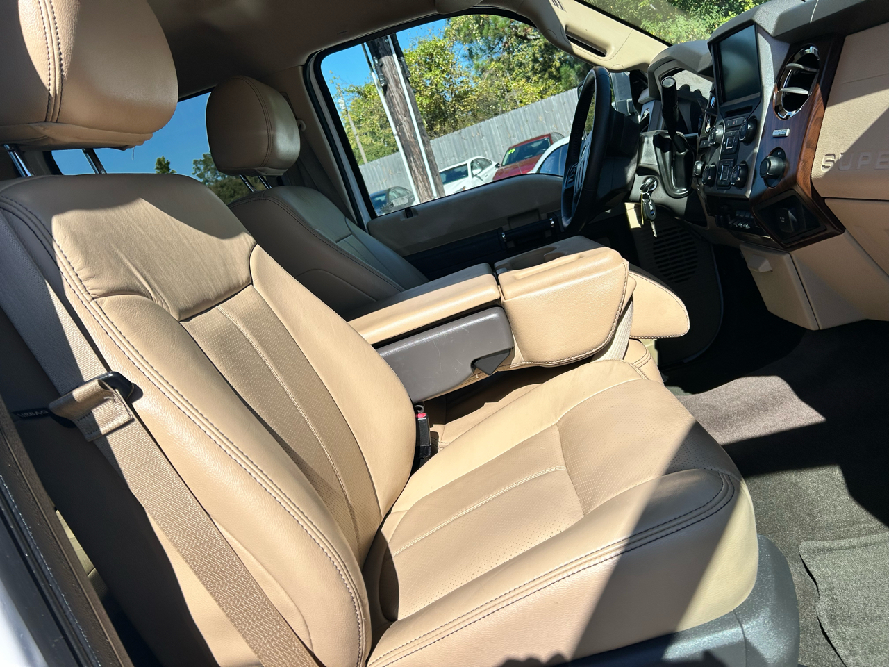 Ford Super Duty F-250 SRW 4WD Crew Cab 156" Platinum 2013 Ford Super Duty F-250 SRW 4WD Crew Cab 156" Platinum 2013