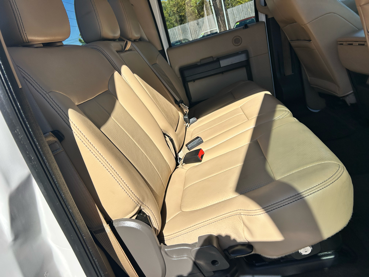 Ford Super Duty F-250 SRW 4WD Crew Cab 156" Platinum 2013 Ford Super Duty F-250 SRW 4WD Crew Cab 156" Platinum 2013