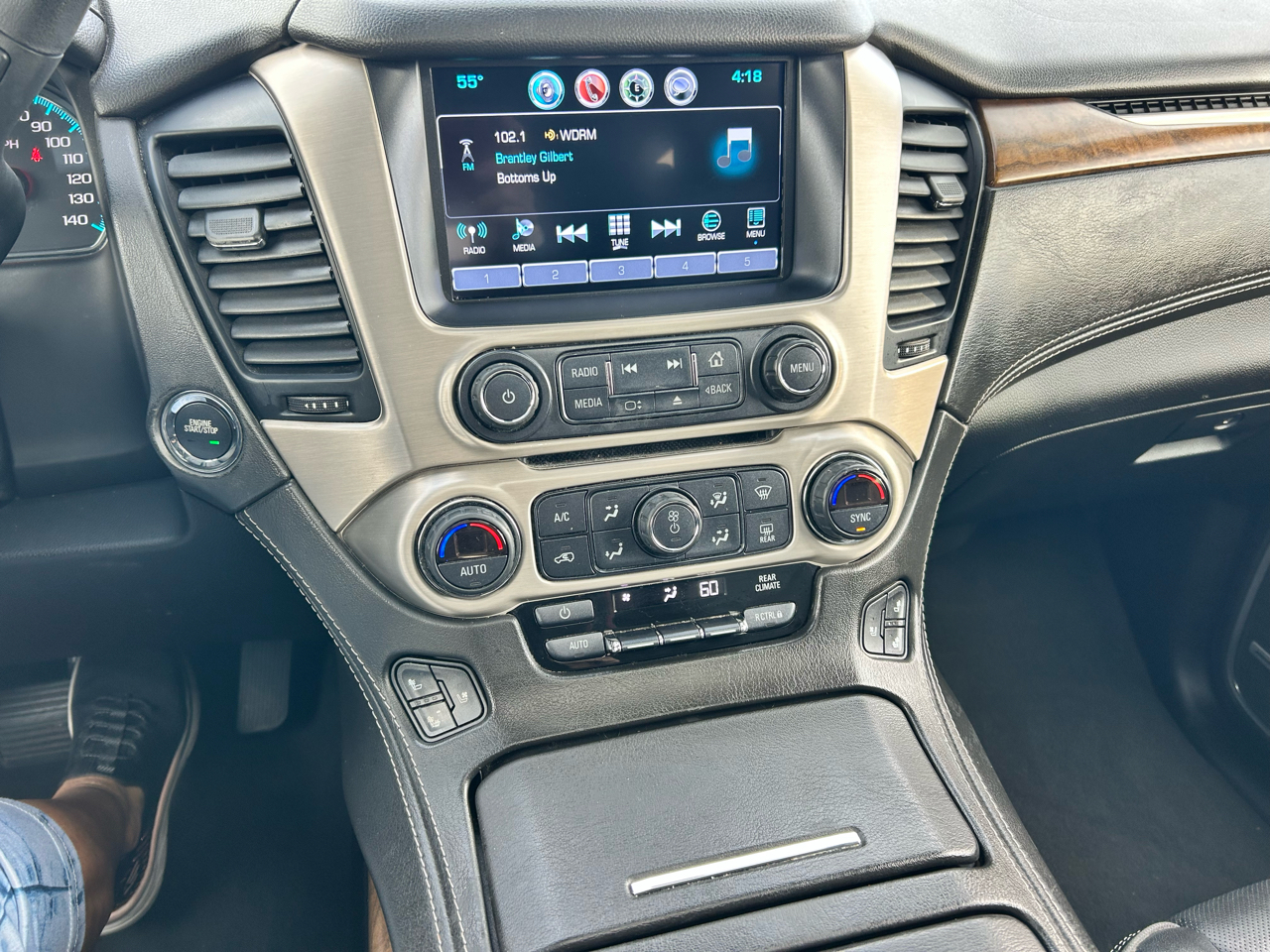 GMC Yukon XL 2WD 4dr Denali 2019 GMC Yukon XL 2WD 4dr Denali 2019