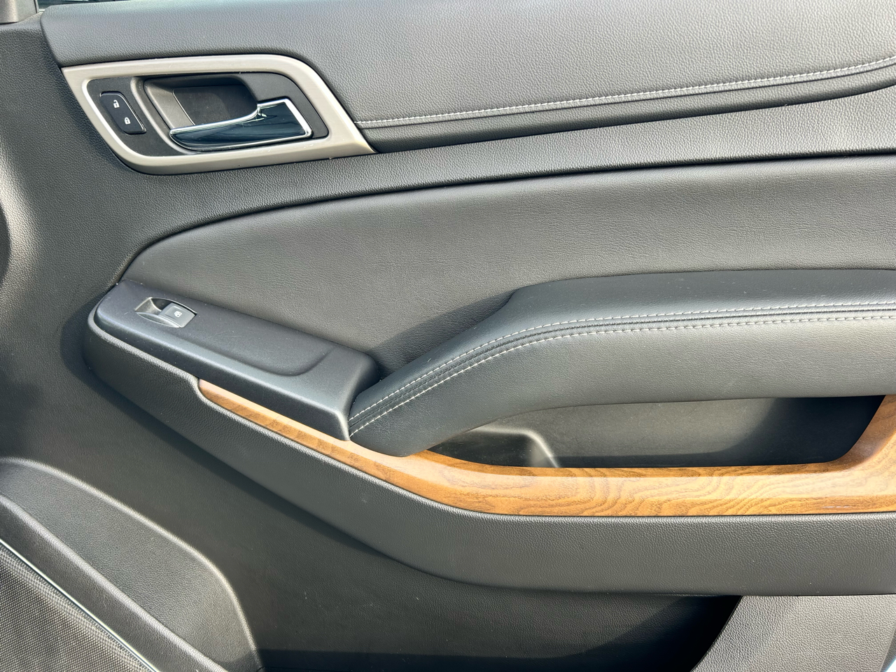 GMC Yukon XL 2WD 4dr Denali 2019 GMC Yukon XL 2WD 4dr Denali 2019