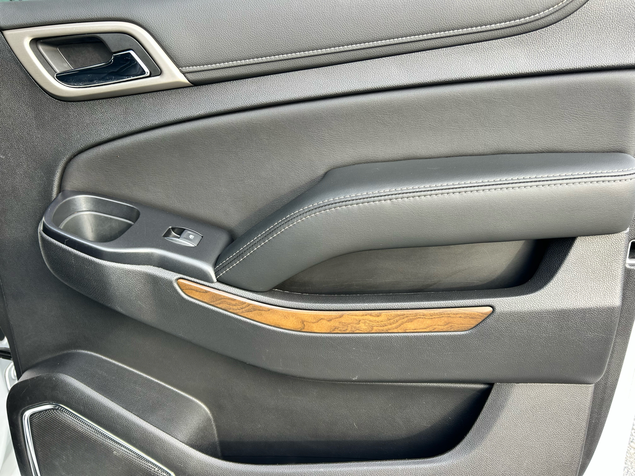 GMC Yukon XL 2WD 4dr Denali 2019 GMC Yukon XL 2WD 4dr Denali 2019