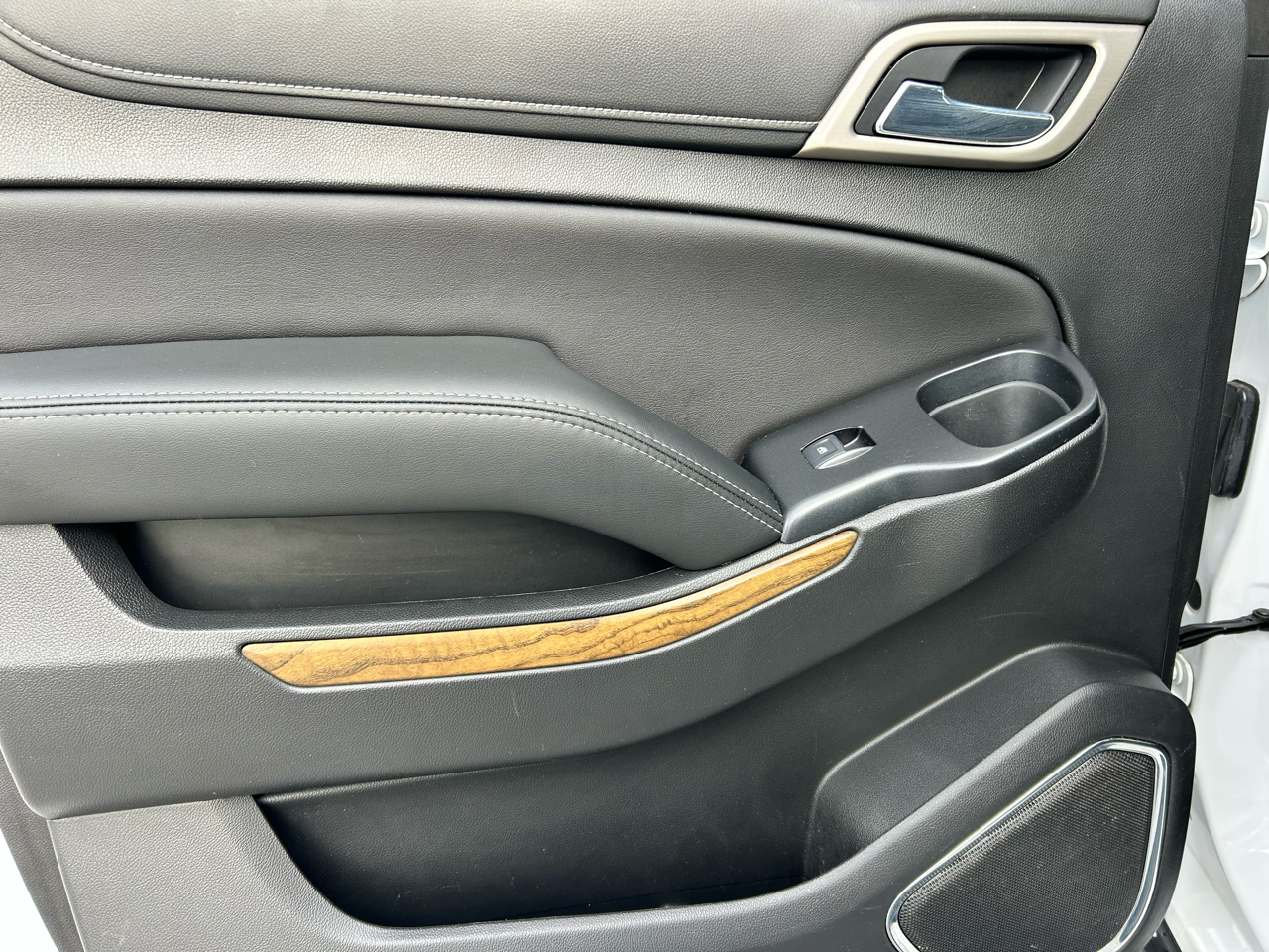 GMC Yukon XL 2WD 4dr Denali 2019 GMC Yukon XL 2WD 4dr Denali 2019