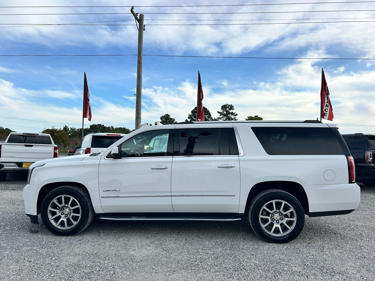 GMC Yukon XL 2WD 4dr Denali 2019 GMC Yukon XL 2WD 4dr Denali 2019