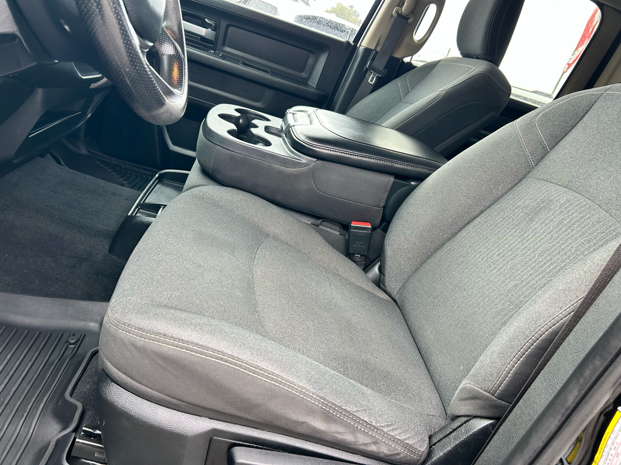 RAM 2500 Tradesman 4x4 Crew Cab 8' Box 2019 RAM 2500 Tradesman 4x4 Crew Cab 8' Box 2019