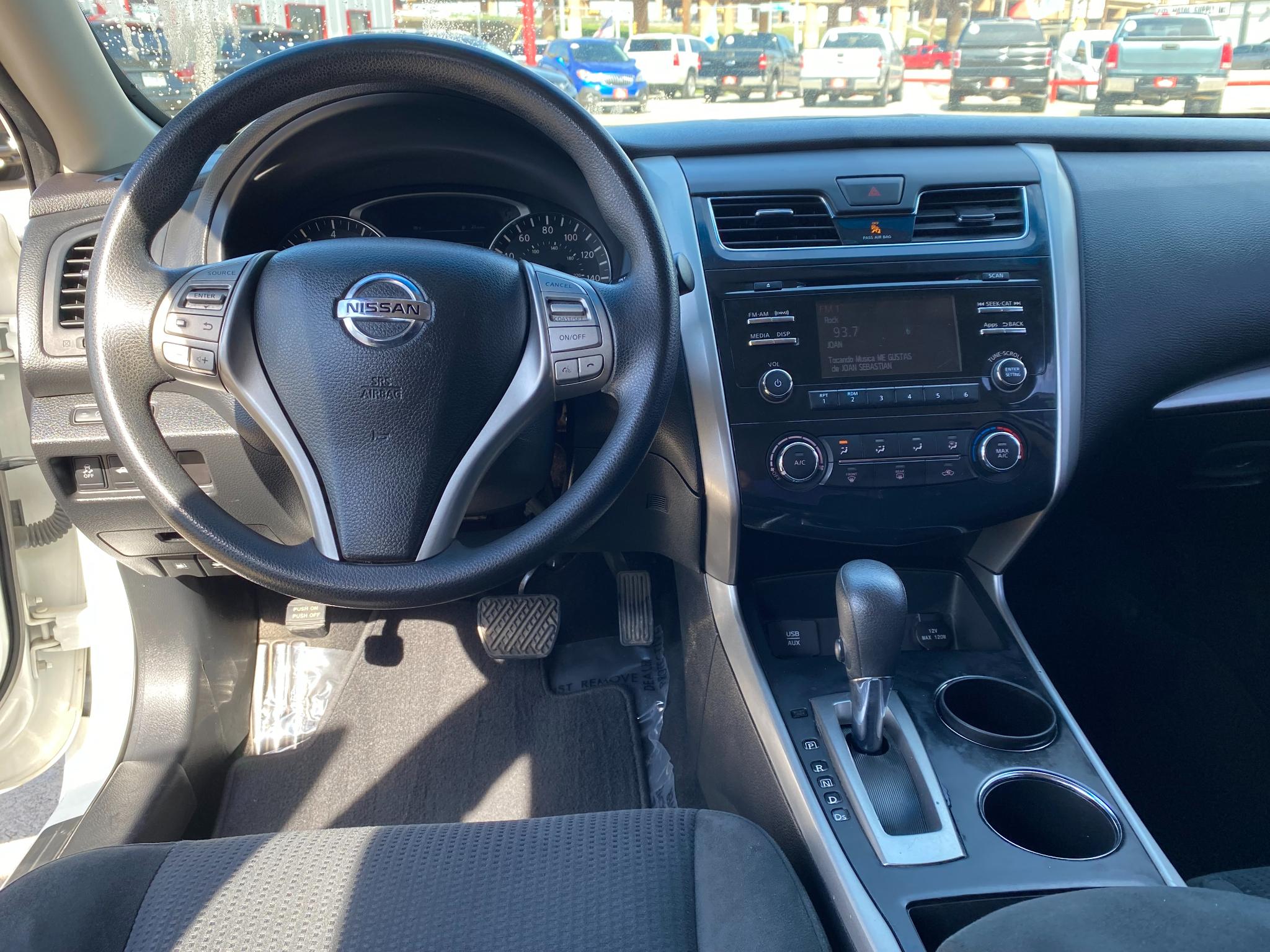 Nissan Altima 4dr Sdn I4 2.5 2015