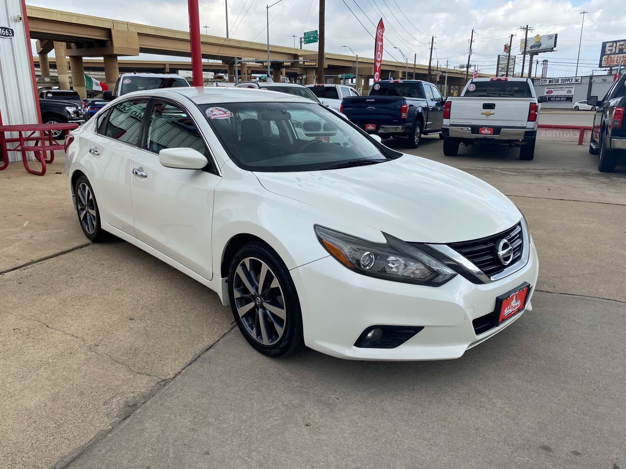 Nissan Altima 3.5 SR Sedan 2017 Nissan Altima 3.5 SR Sedan 2017