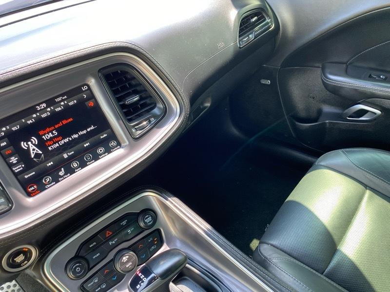 Dodge Challenger SXT RWD 2020