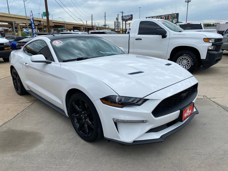 Ford Mustang EcoBoost Fastback 2018