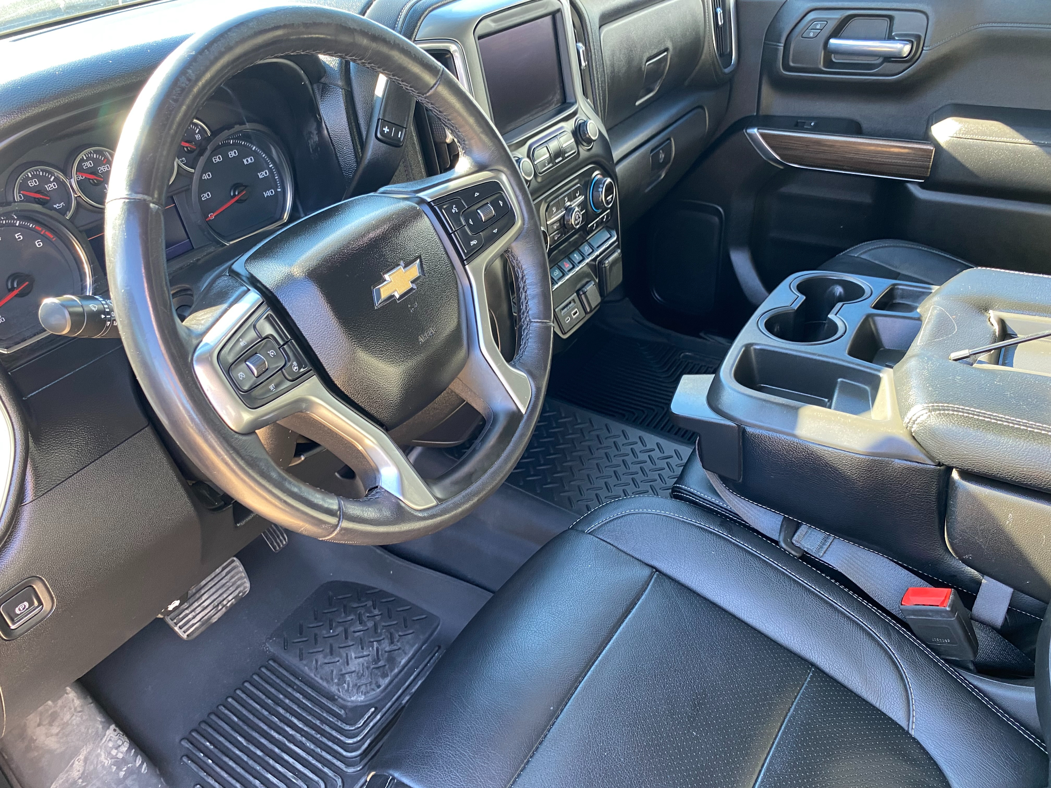 Chevrolet Silverado 1500 2WD Crew Cab 147" LT 2021