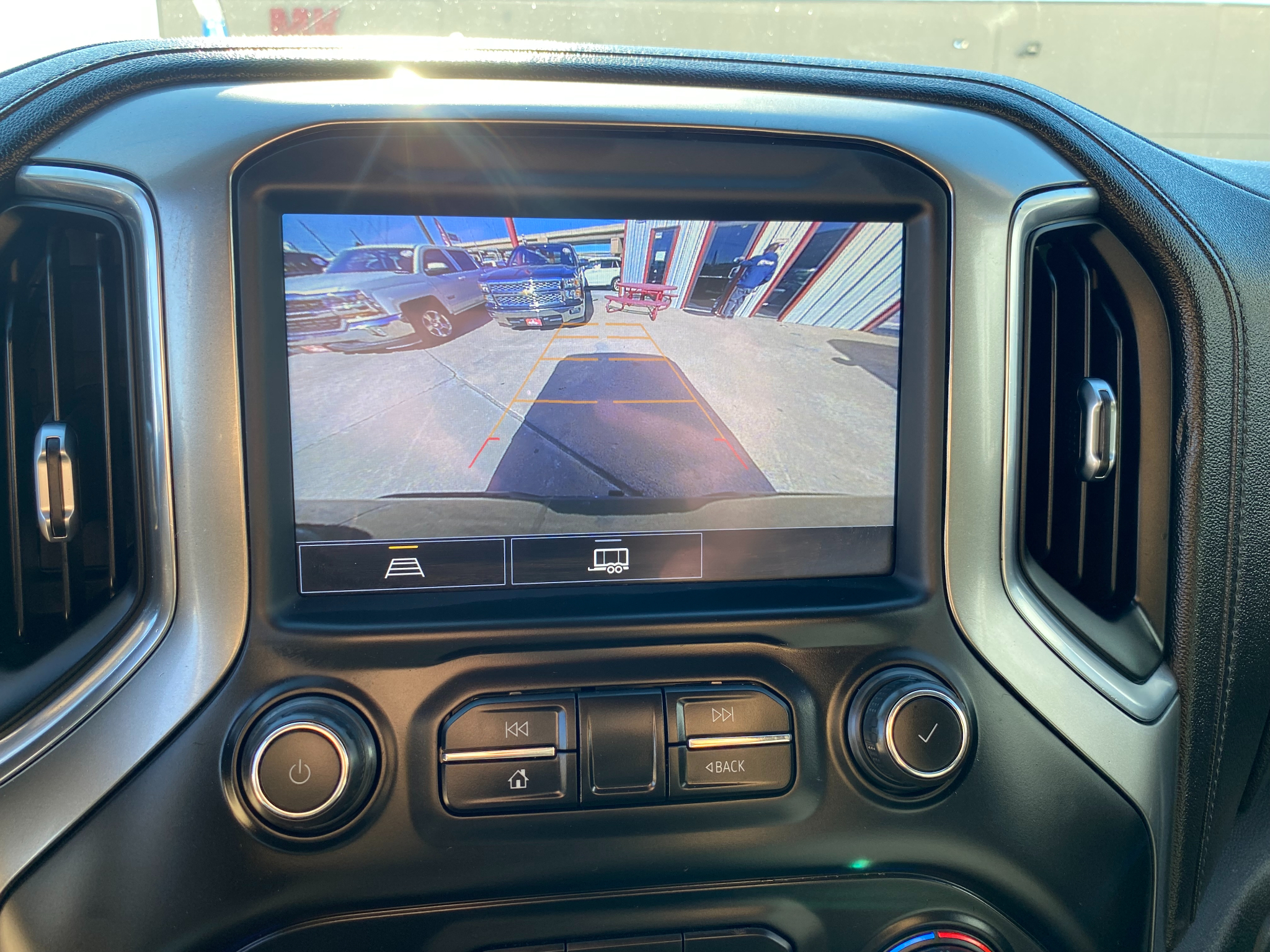 Chevrolet Silverado 1500 2WD Crew Cab 147" LT 2021