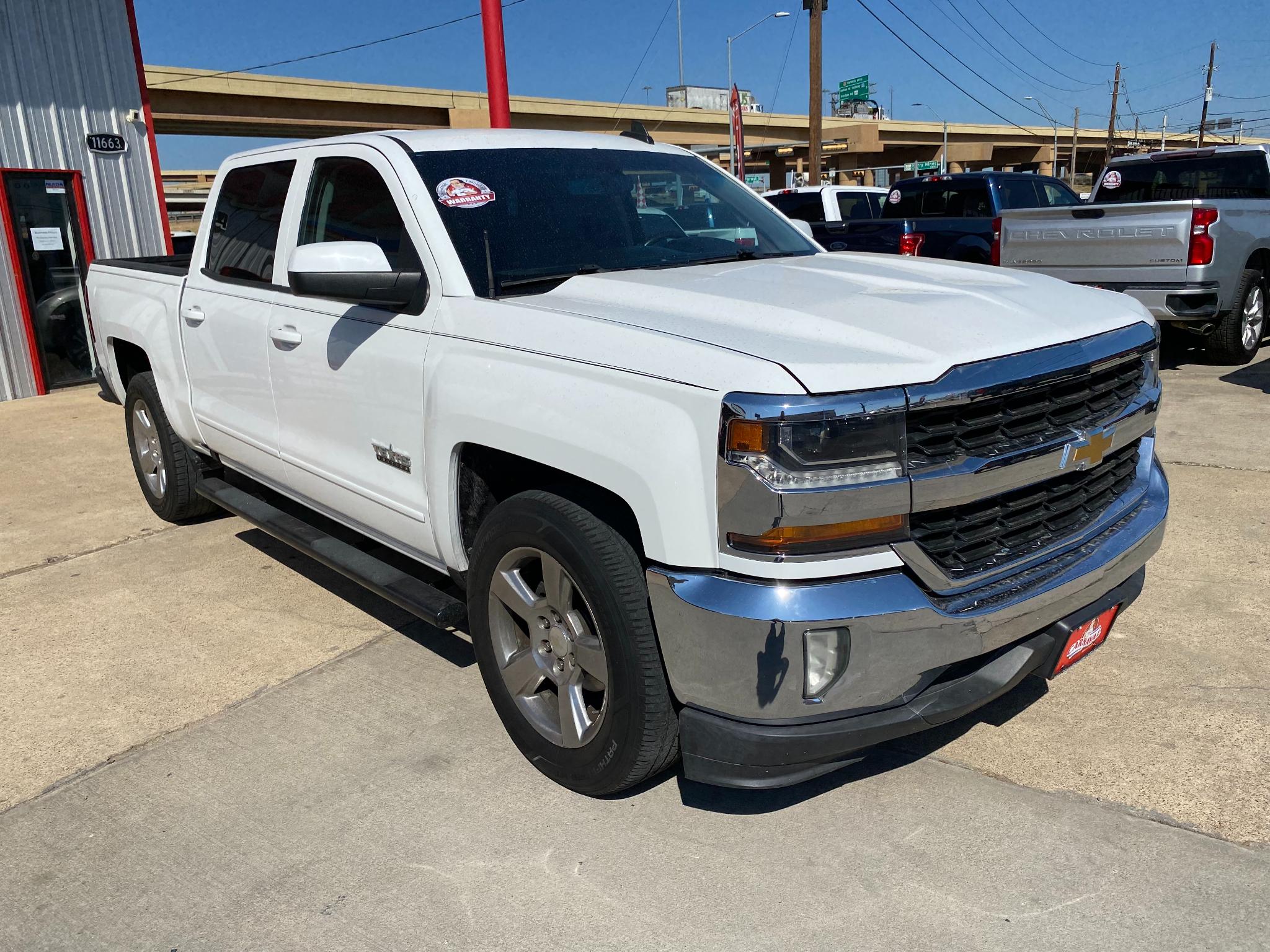 Chevrolet Silverado 1500 2WD Crew Cab 143.5" LT w/1LT 2017