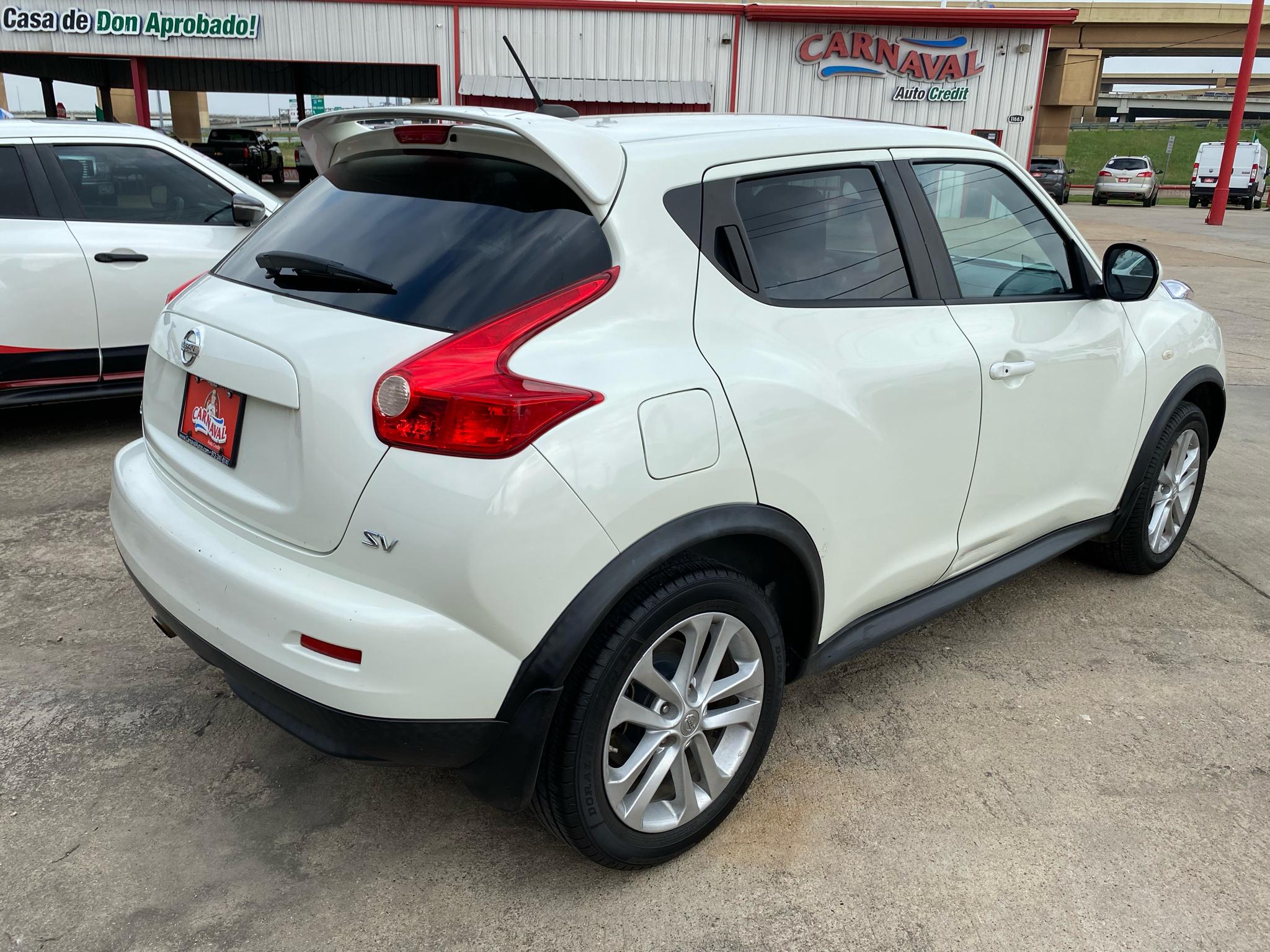 Nissan Juke 5dr Wgn I4 CVT SV FWD 2011