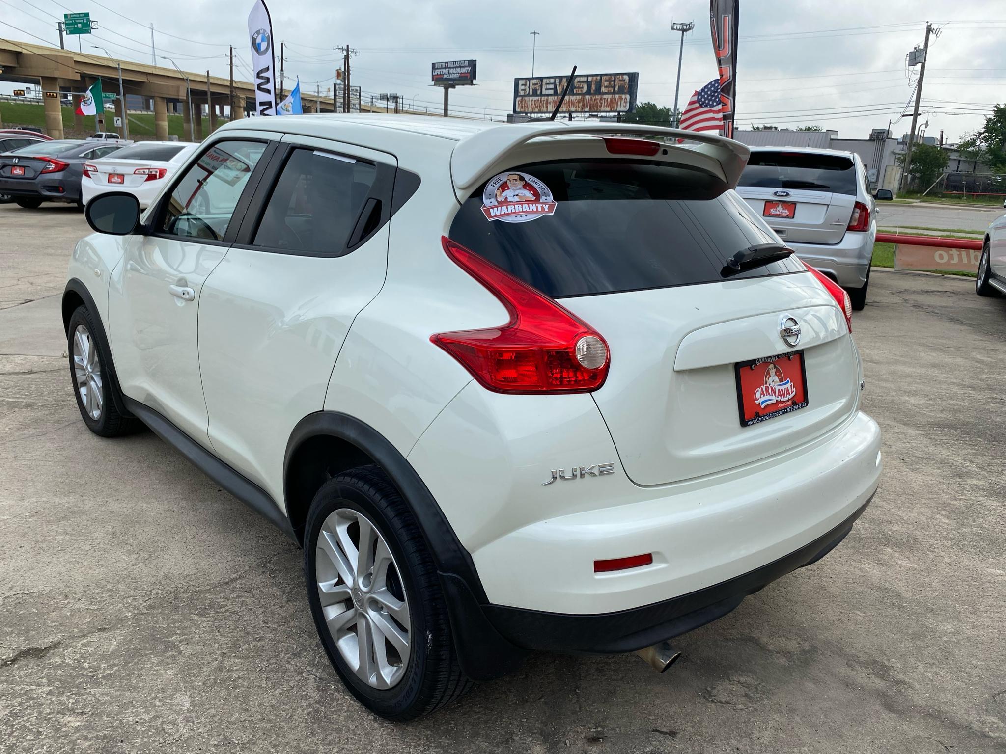 Nissan Juke 5dr Wgn I4 CVT SV FWD 2011