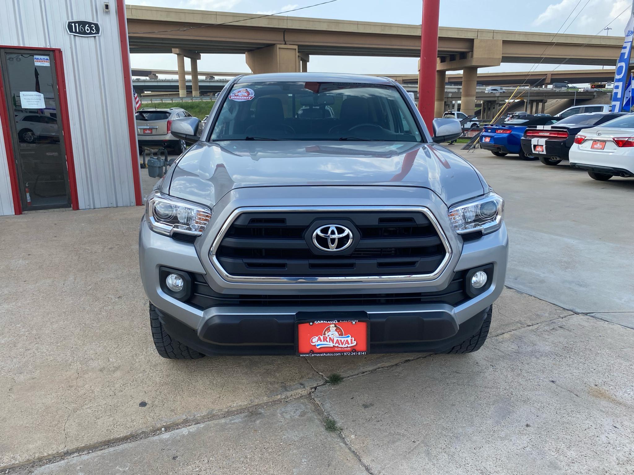 Toyota Tacoma TRD Off Road Double Cab 5' Bed V6 4x2 AT (Natl) 2017