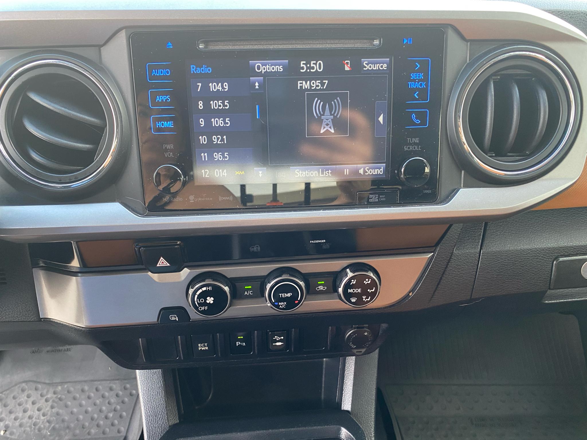 Toyota Tacoma TRD Off Road Double Cab 5' Bed V6 4x2 AT (Natl) 2017