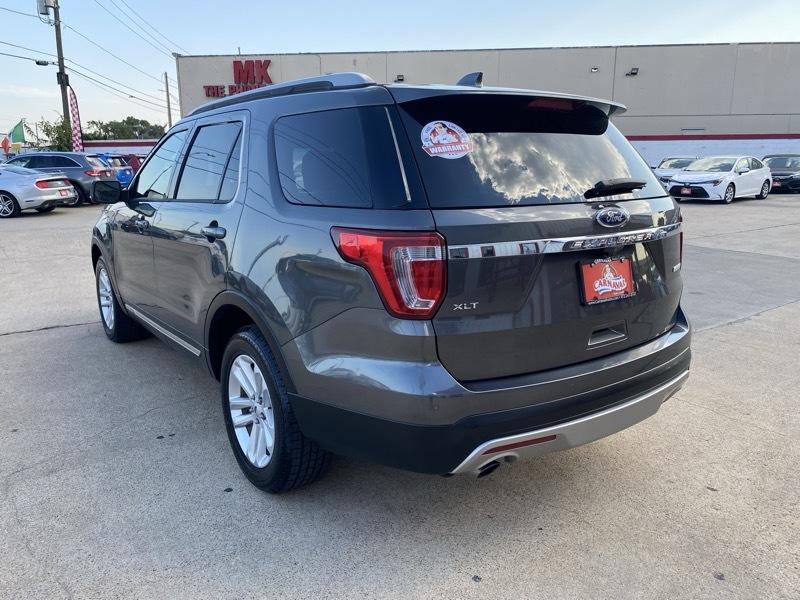 Ford Explorer XLT FWD 2017