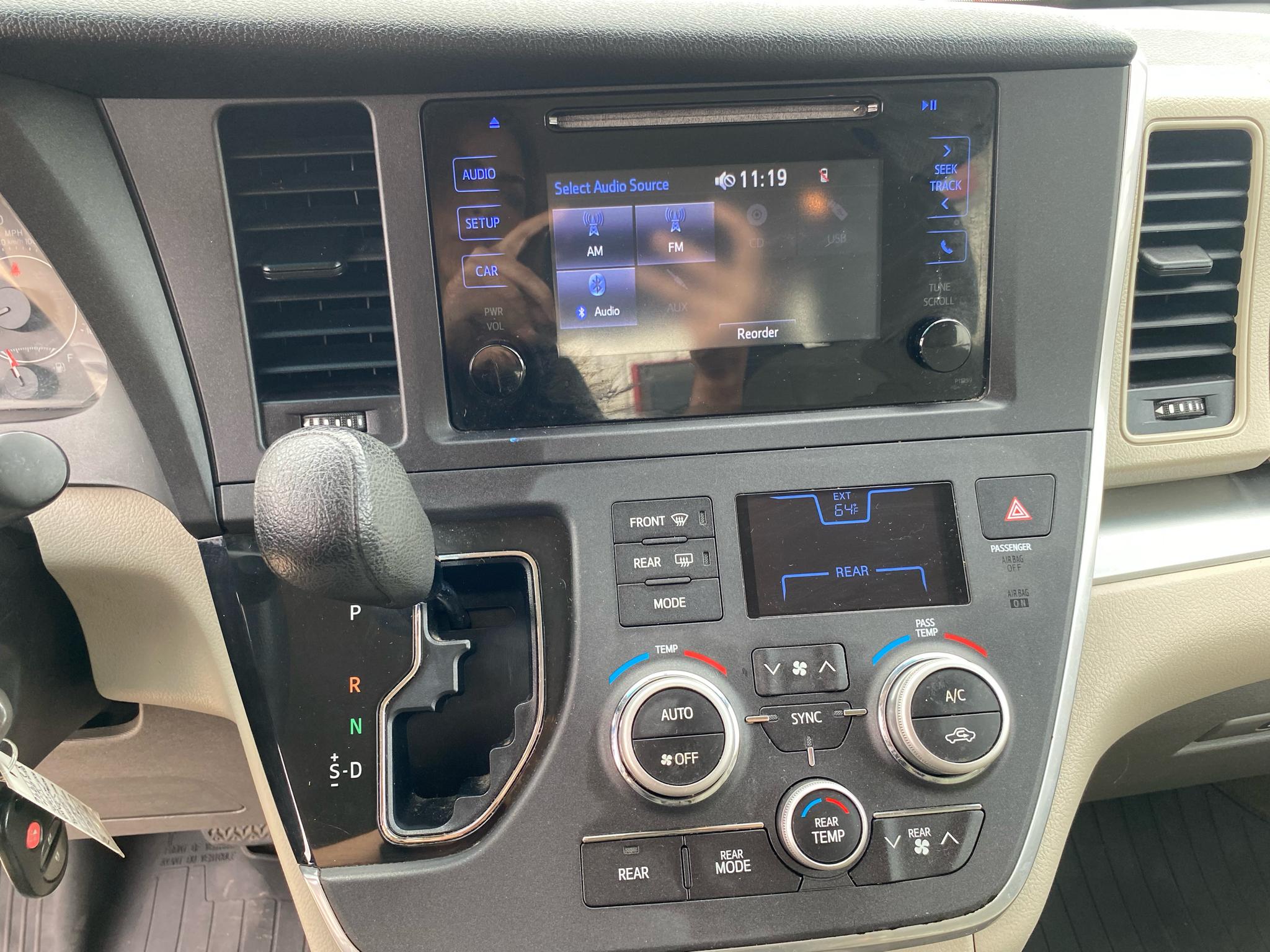 Toyota Sienna L FWD 7-Passenger (Natl) 2017