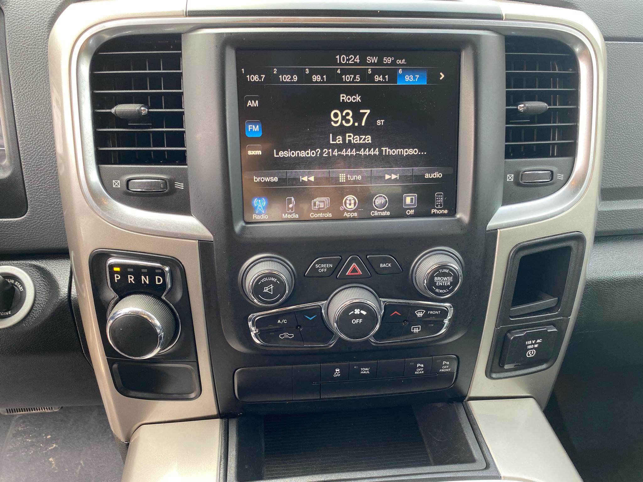 RAM 1500 2WD Crew Cab 140.5" Lone Star 2016