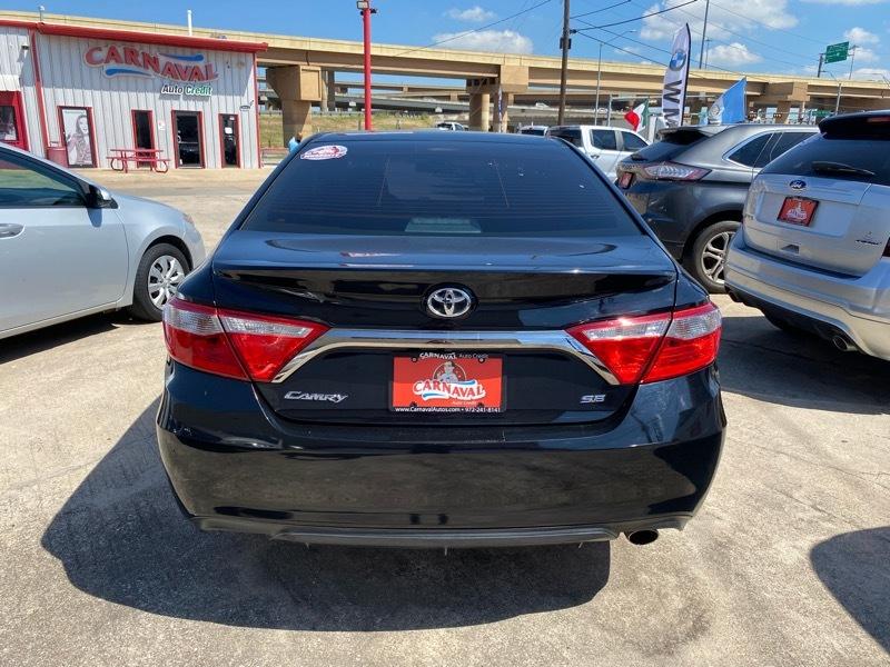Toyota Camry XLE Auto (Natl) 2017
