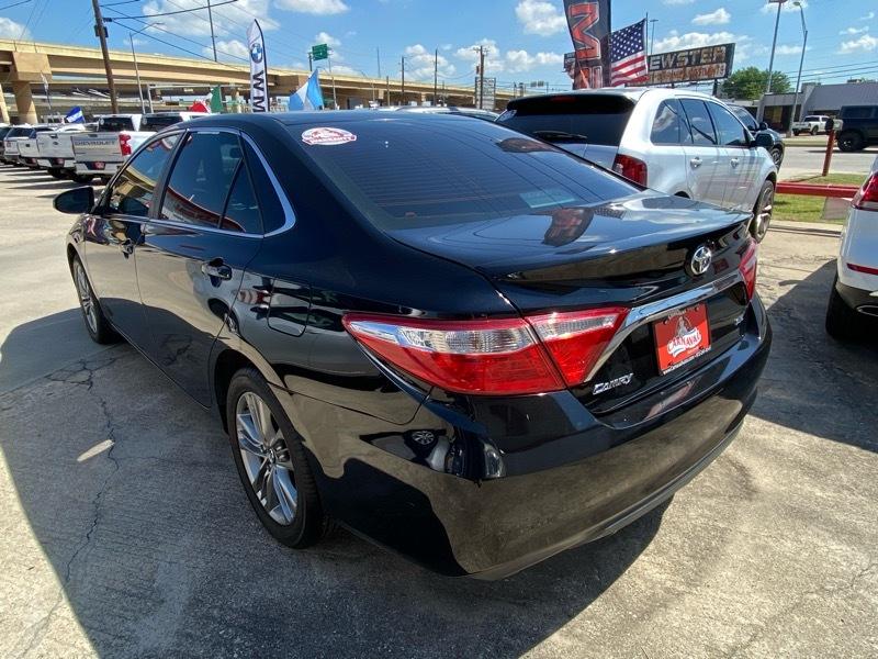 Toyota Camry XLE Auto (Natl) 2017