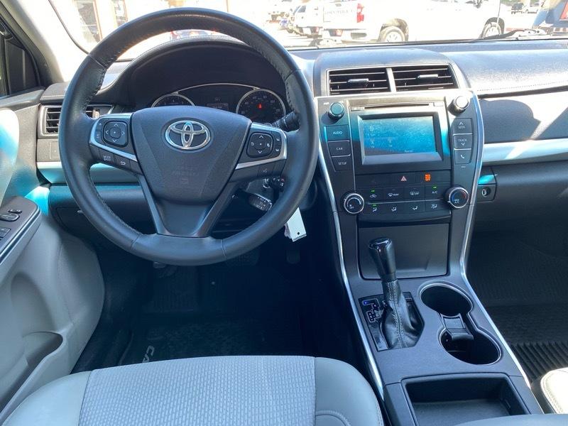 Toyota Camry XLE Auto (Natl) 2017