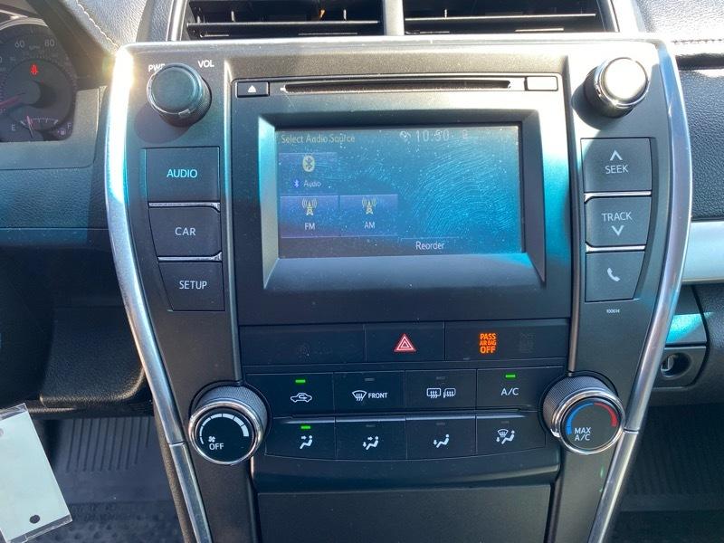 Toyota Camry XLE Auto (Natl) 2017
