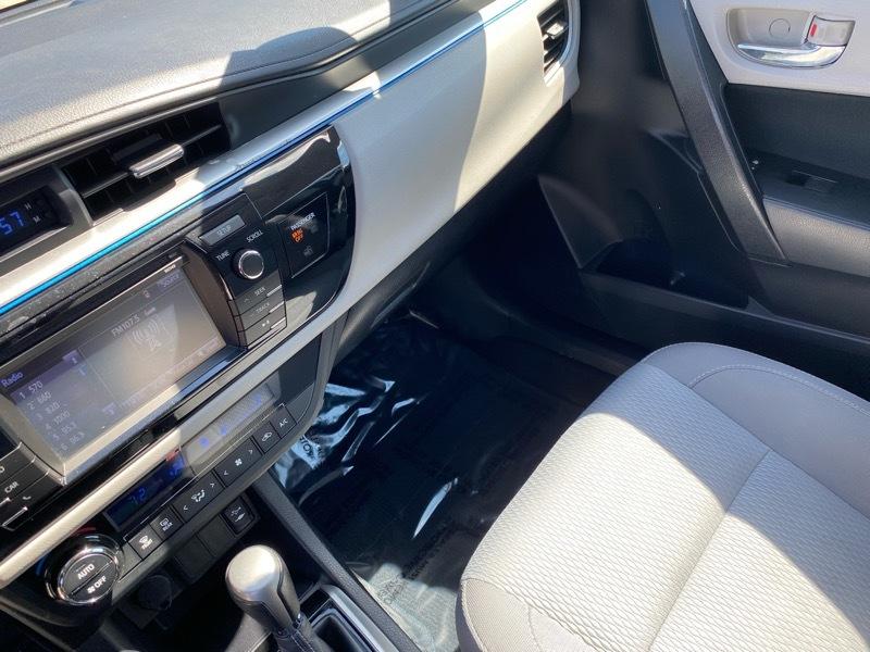 Toyota Corolla 4dr Sdn CVT LE Premium (Natl) 2015